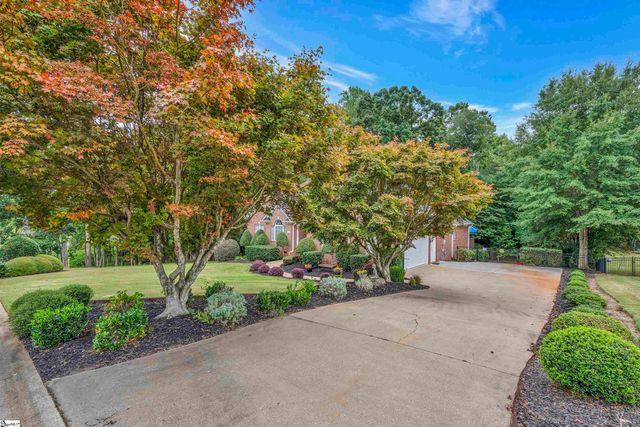 123 N Woodfin Ridge Drive, Inman, SC 29349