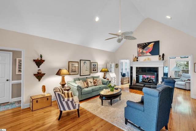 123 N Woodfin Ridge Drive, Inman, SC 29349