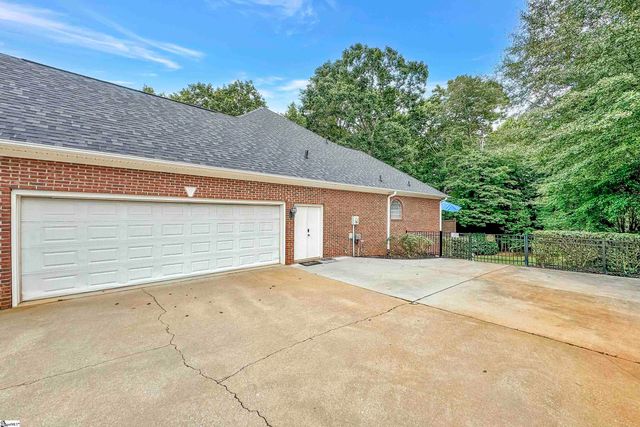 123 N Woodfin Ridge Drive, Inman, SC 29349