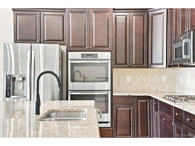 12242 Meadowlark Ln, Broomfield, CO 80021