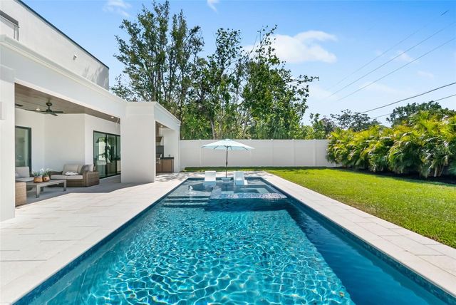 2232 GROVE STREET, Sarasota, FL 34239