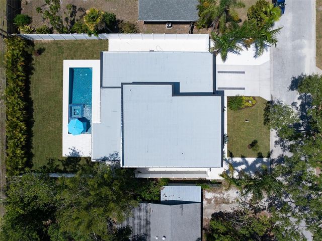 2232 GROVE STREET, Sarasota, FL 34239