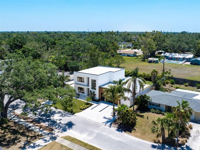 2232 GROVE STREET, Sarasota, FL 34239