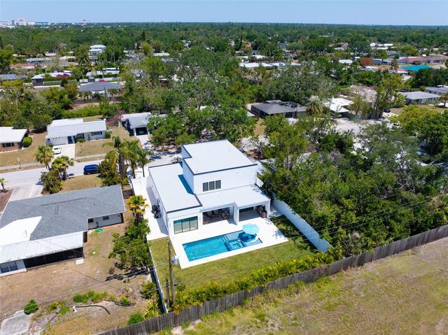 2232 GROVE STREET, Sarasota, FL 34239