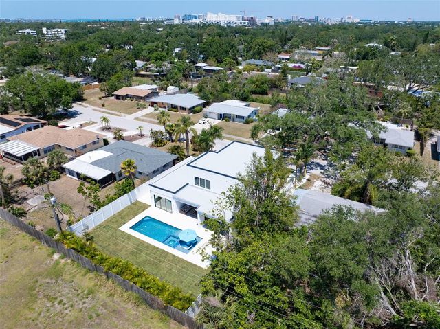 2232 GROVE STREET, Sarasota, FL 34239