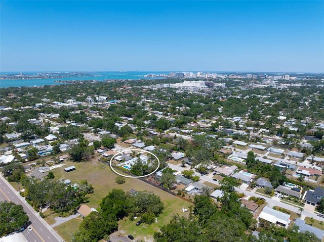 2232 GROVE STREET, Sarasota, FL 34239