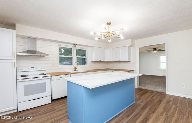 3936 Aiken Rd, Simpsonville, KY 40067