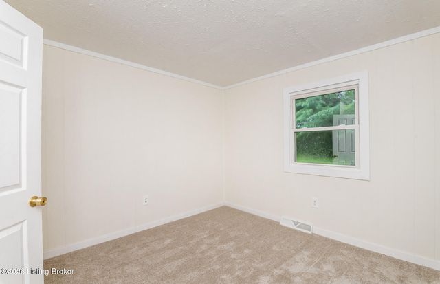 3936 Aiken Rd, Simpsonville, KY 40067