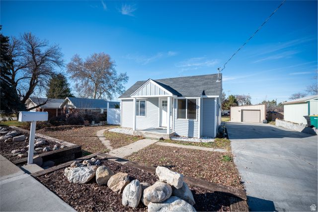 876 S 1000 E, Clearfield, UT 84015