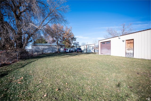 876 S 1000 E, Clearfield, UT 84015