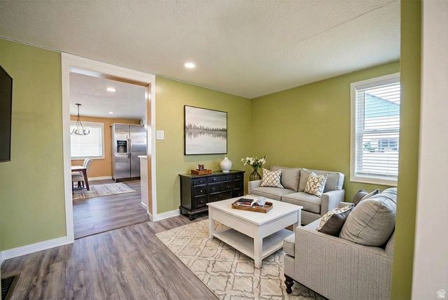 876 S 1000 E, Clearfield, UT 84015