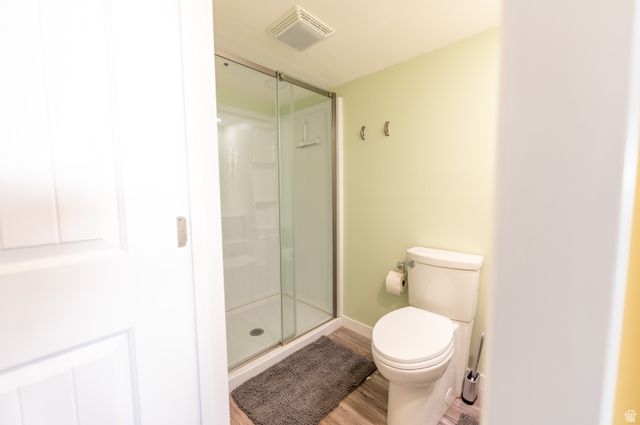 876 S 1000 E, Clearfield, UT 84015