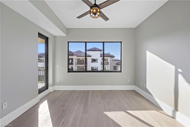 1130 3RD AVE S # 512, Naples, FL 34102