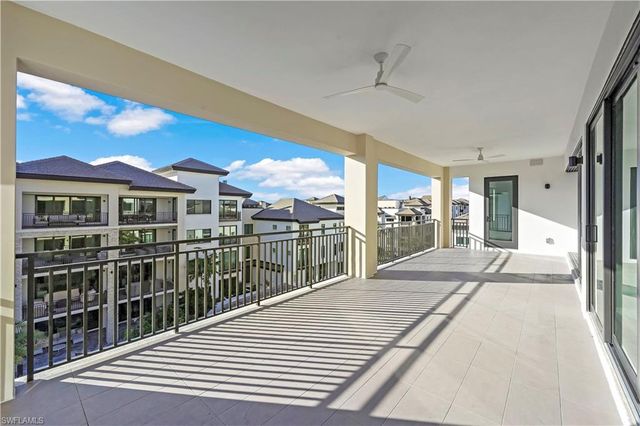 1130 3RD AVE S # 512, Naples, FL 34102