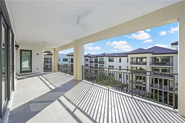 1130 3RD AVE S # 512, Naples, FL 34102