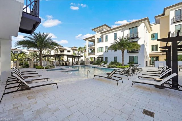 1130 3RD AVE S # 512, Naples, FL 34102