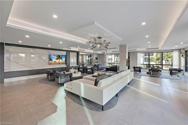 1130 3RD AVE S # 512, Naples, FL 34102