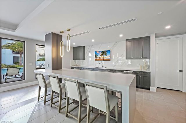 1130 3RD AVE S # 512, Naples, FL 34102