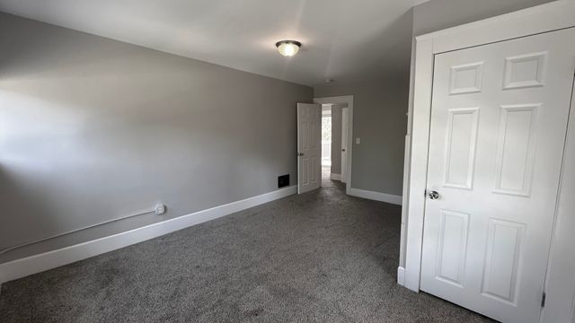 453 Addison Street, Elgin, IL 60120