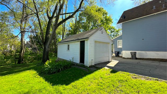 453 Addison Street, Elgin, IL 60120
