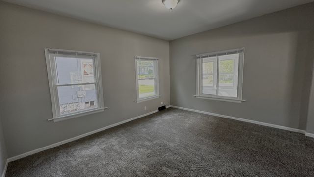 453 Addison Street, Elgin, IL 60120