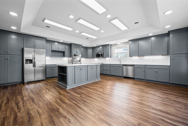 1718 Seven Mile Ferry Rd, Clarksville, TN 37040