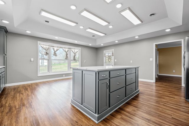 1718 Seven Mile Ferry Rd, Clarksville, TN 37040