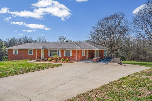 1718 Seven Mile Ferry Rd, Clarksville, TN 37040