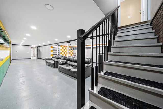 1718 Seven Mile Ferry Rd, Clarksville, TN 37040