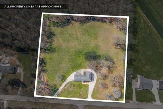 1718 Seven Mile Ferry Rd, Clarksville, TN 37040