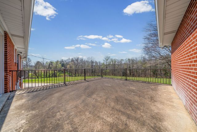 1718 Seven Mile Ferry Rd, Clarksville, TN 37040