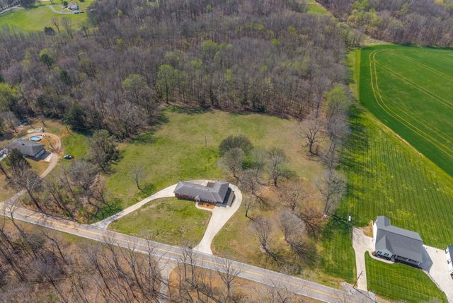 1718 Seven Mile Ferry Rd, Clarksville, TN 37040