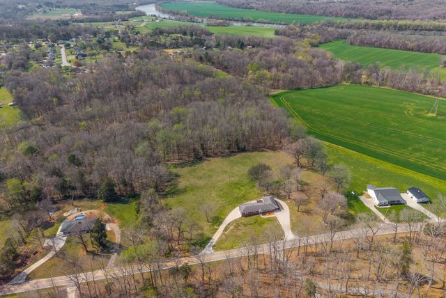 1718 Seven Mile Ferry Rd, Clarksville, TN 37040