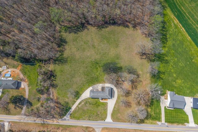 1718 Seven Mile Ferry Rd, Clarksville, TN 37040