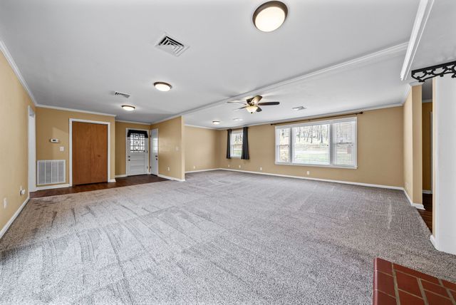 1718 Seven Mile Ferry Rd, Clarksville, TN 37040