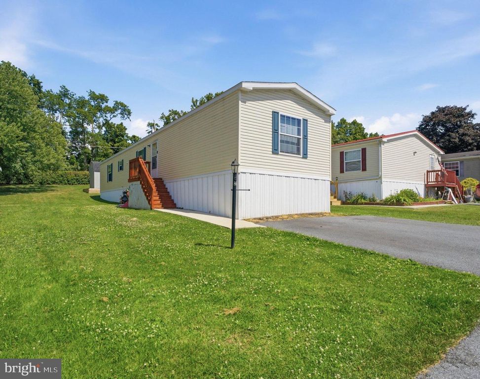 2 WALMAR MNR, Dillsburg, PA 17019