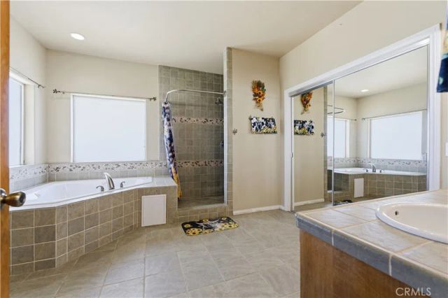 8224 W Avenue D4, Lancaster, CA 93536