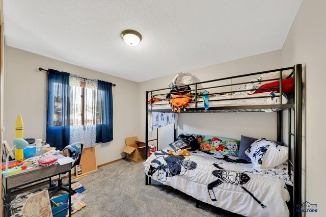 3224 JOHNSTON LN, Rapid City, SD 57703