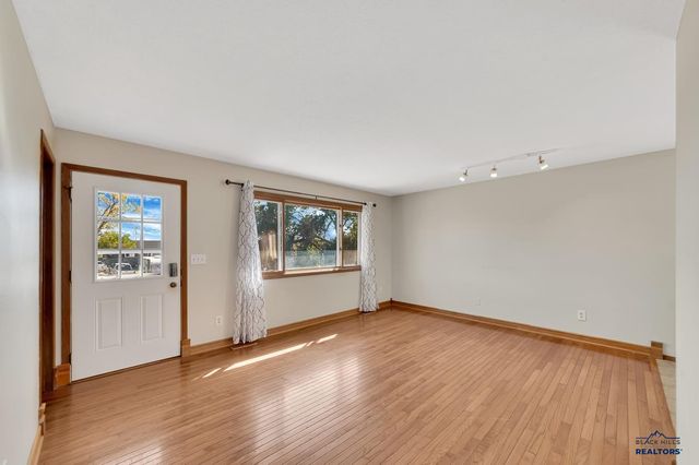 3224 JOHNSTON LN, Rapid City, SD 57703