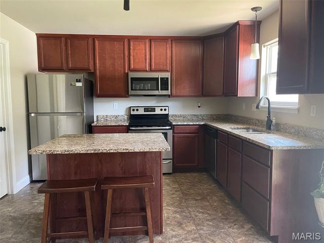 931 Mule Creek Drive, Wentzville, MO 63385