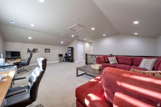 10804 S HIDDENWOOD DR, Sandy, UT 84092