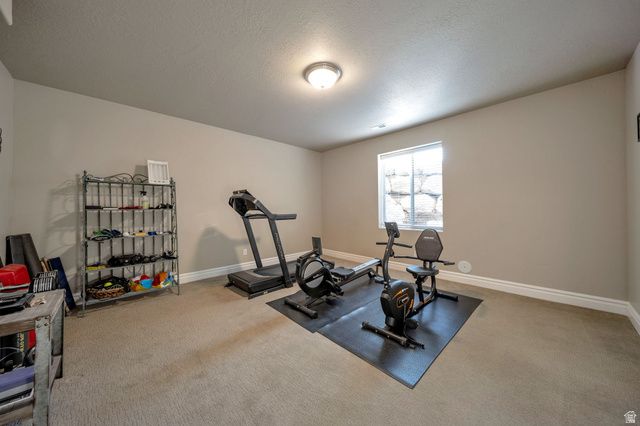 10804 S HIDDENWOOD DR, Sandy, UT 84092