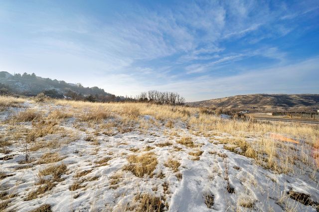 10804 S HIDDENWOOD DR, Sandy, UT 84092