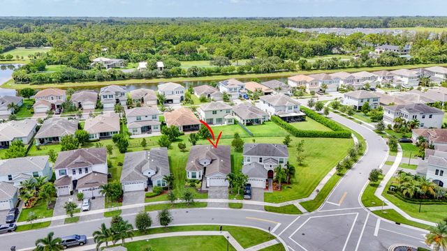16293 Melogold Drive, The Acreage, FL 33470