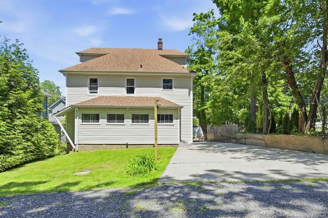 12 Chester Street, Locust Valley, NY 11560