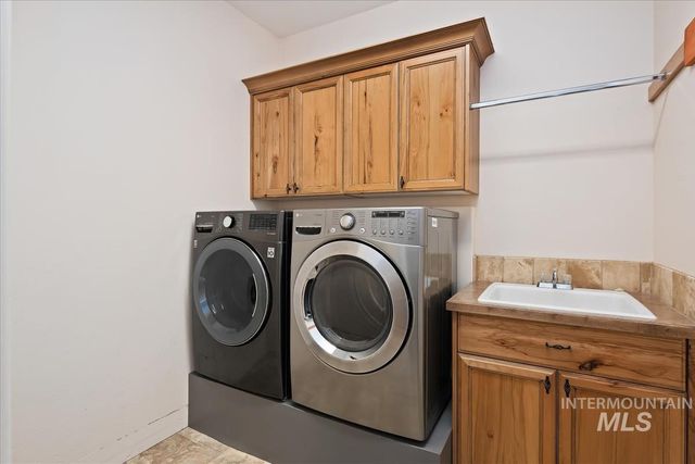 510 S Whisperwood Way, Boise, ID 83709