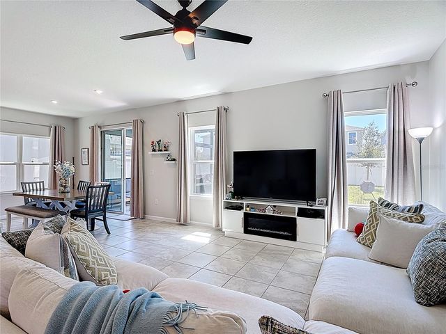 2107 DESERT ROSE, Davenport, FL 33837