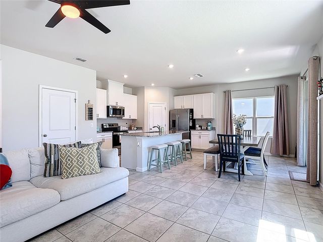 2107 DESERT ROSE, Davenport, FL 33837