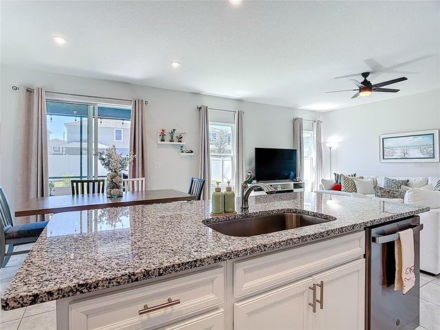 2107 DESERT ROSE, Davenport, FL 33837