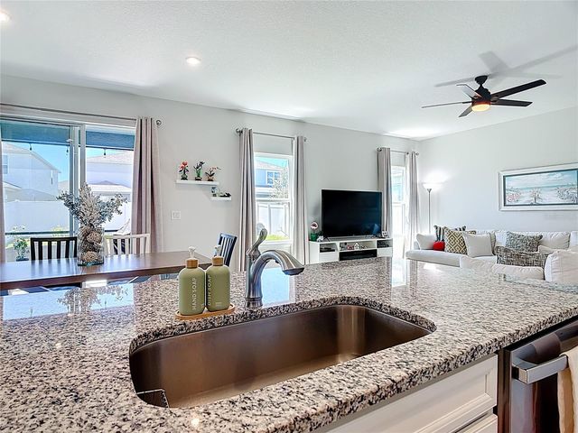 2107 DESERT ROSE, Davenport, FL 33837